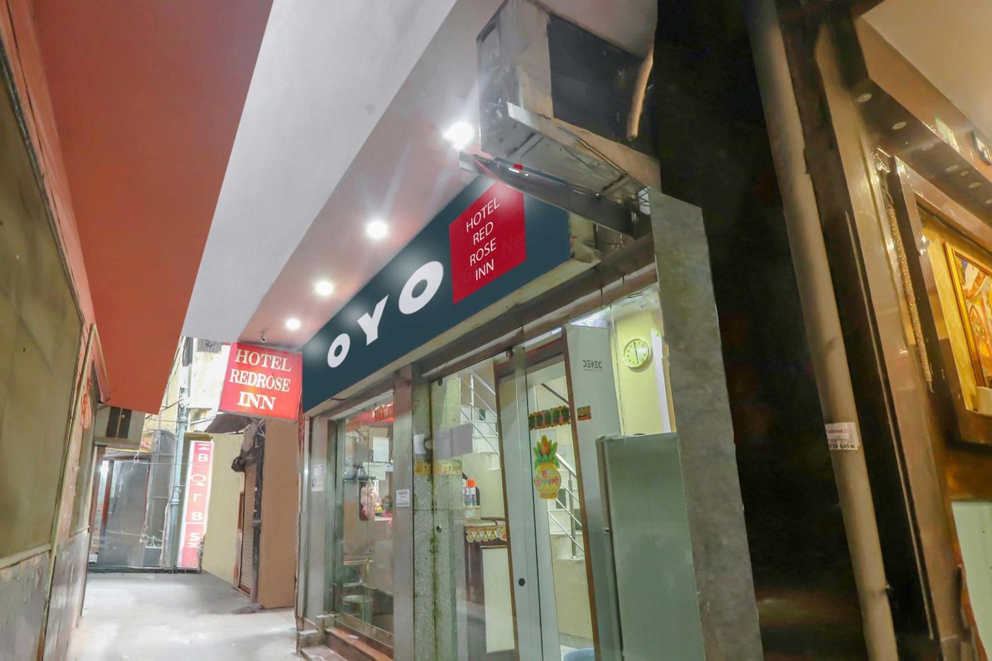 Oyo Flagship 81569 The Red Rose Inn Нью-Дели Экстерьер фото